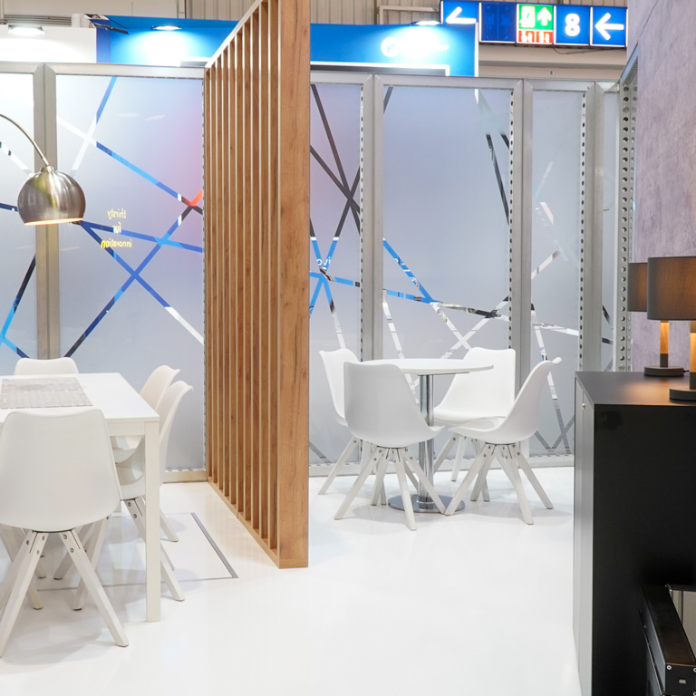 Messebauer bee GmbH - Messe EMO - Messestand Arno Arnold 08