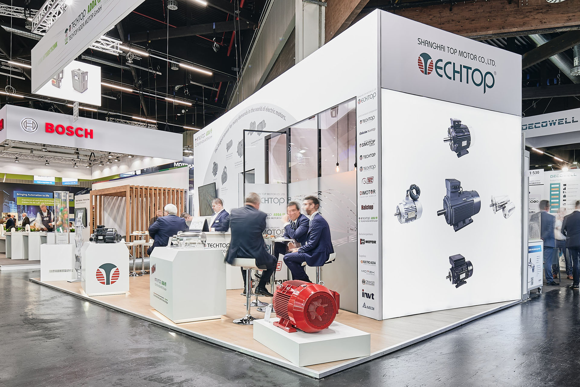 Techtop Messestand von Techtop Adda Motor auf der SPS 2024 | bee