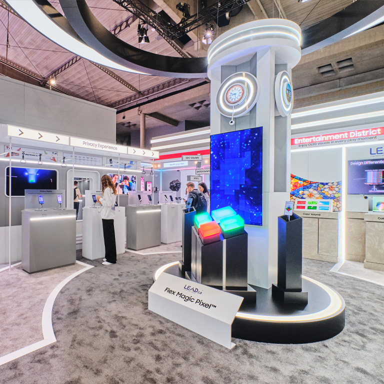 Detailansicht Flex Magic Pixel von Samsung Display; technische Präzision im Messebau durch bee GmbH.